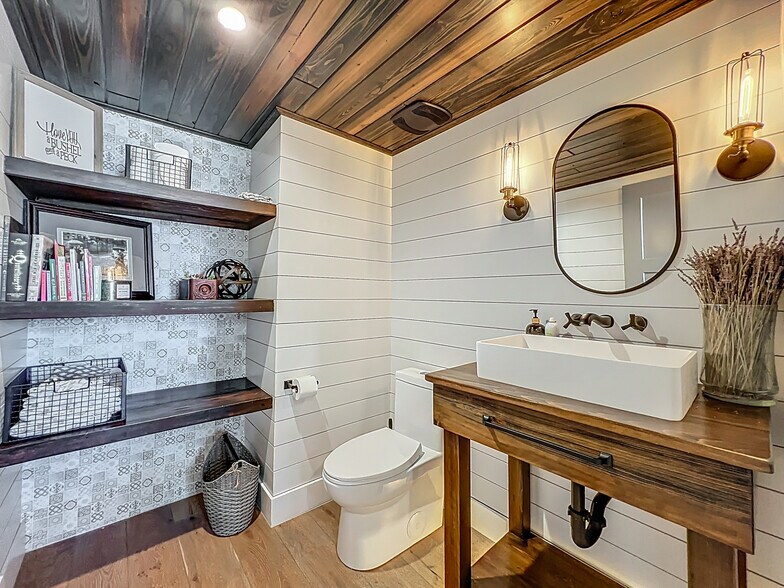 Pool 1/2 bath - 281 Shell Pt E