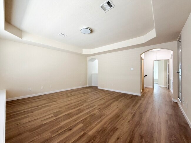 Building Photo - 2802 Ridgeglen Ln