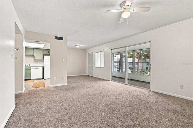 Building Photo - 570 Bahia Cir