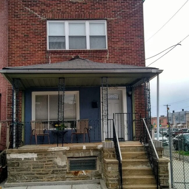 Building Photo - 2700 S 8th St