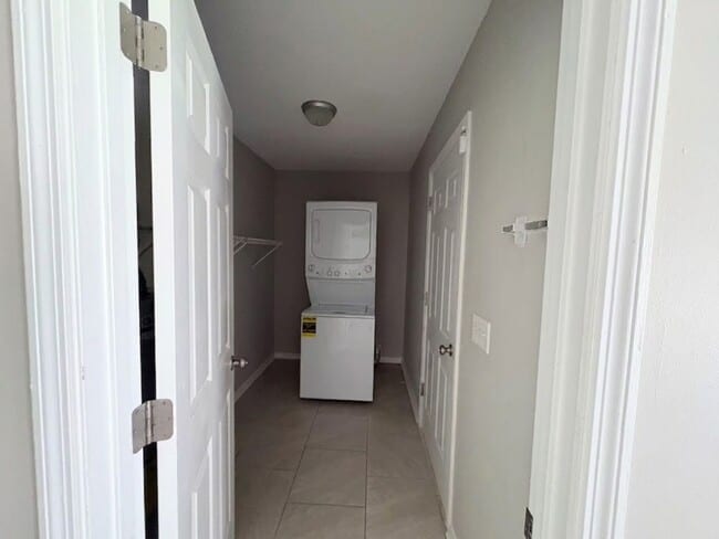 Building Photo - 1435 Firefinder Ln