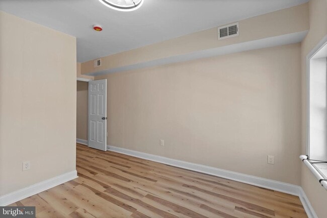 Building Photo - 919 Stiles St