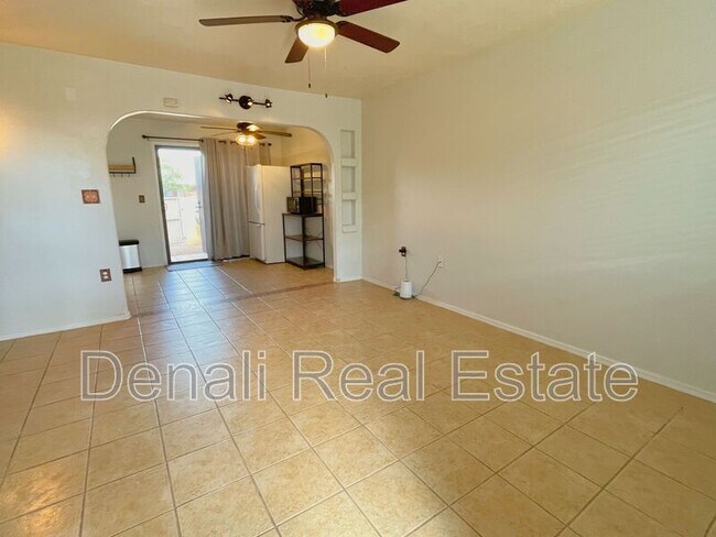 Building Photo - 350 N Silverbell Rd