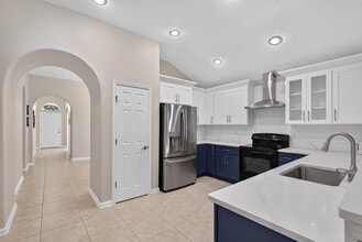 Building Photo - 73 Durango Dr