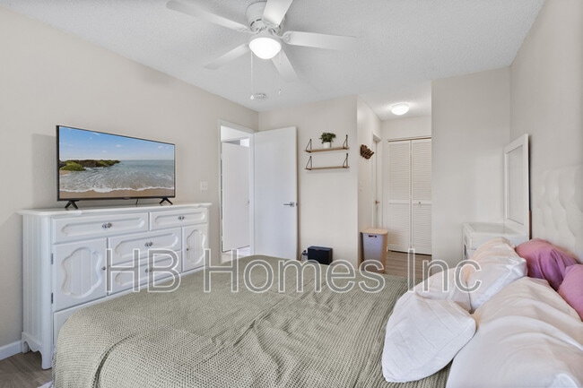 Building Photo - 94-1348 Kulewa Loop Unit 7U - 1