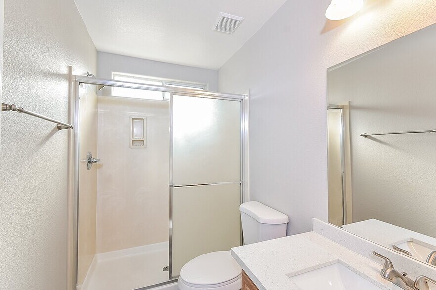 Building Photo - 7620 Emerald Ridge Ct