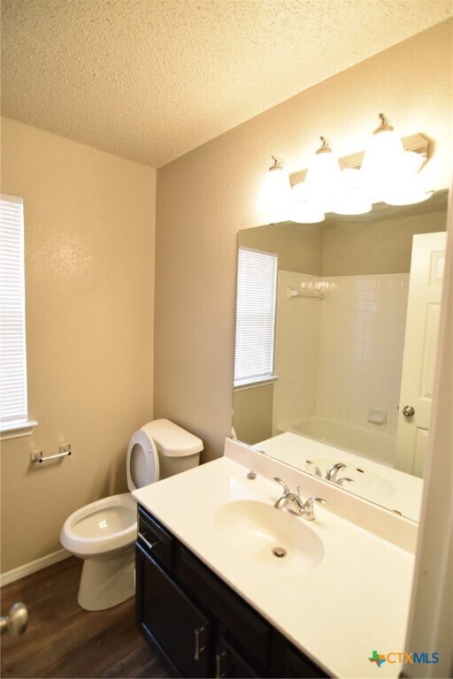 Building Photo - 4201 Bluestem Ln