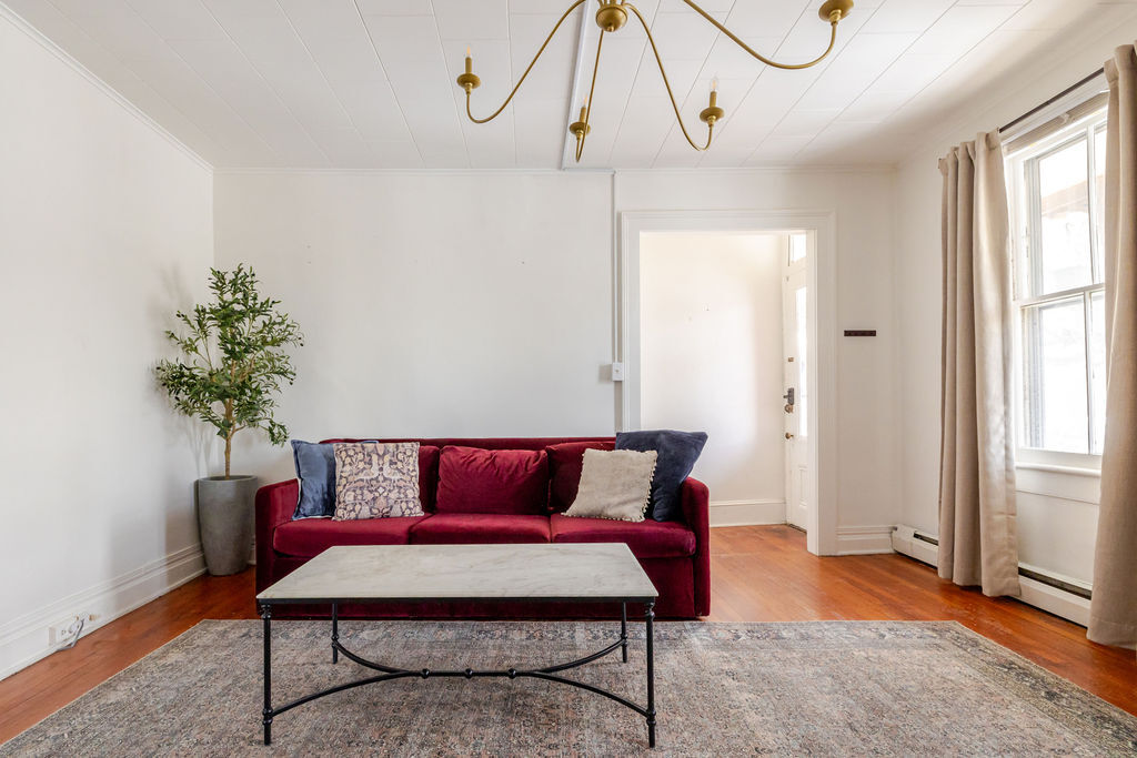 Building Photo - 552 Columbia St