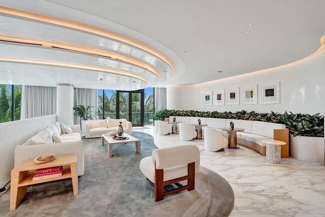 Building Photo - 900 N Ocean Blvd