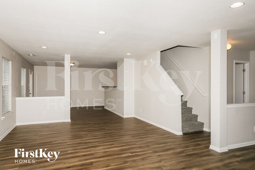 Building Photo - 15490 Gallow Ln