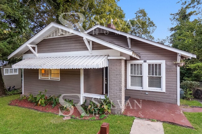 Primary Photo - Cute, cozy and comfortable 3 BR, 2 BA home