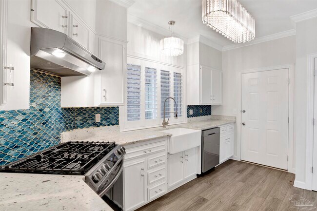 Building Photo - 3347 Chantarene Dr