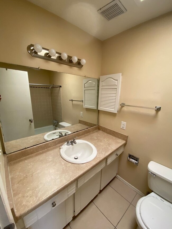 Building Photo - Northeast Home for Rent