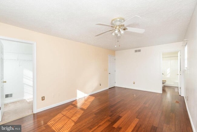 Building Photo - 1402 Spring Plow Ct