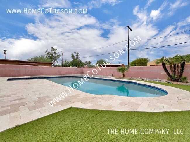 Building Photo - 228 S Country Club Rd