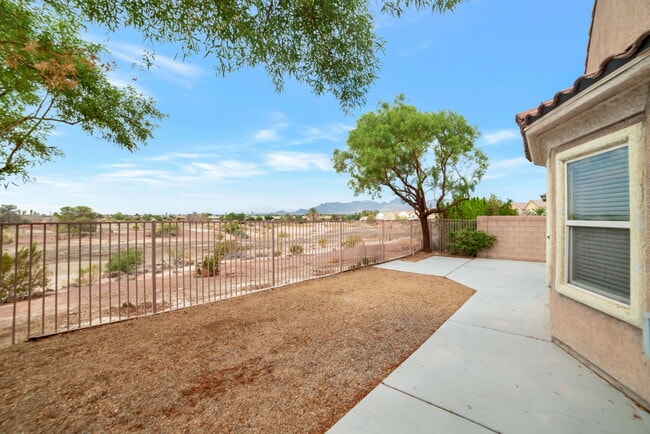 Building Photo - 7129 Bocaire Dr