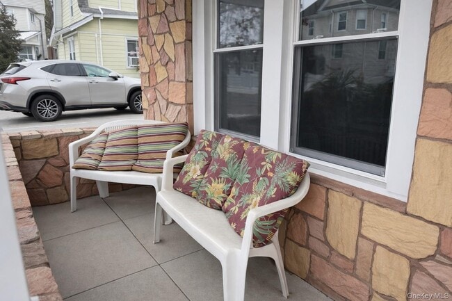 Building Photo - 70 S Cottage St