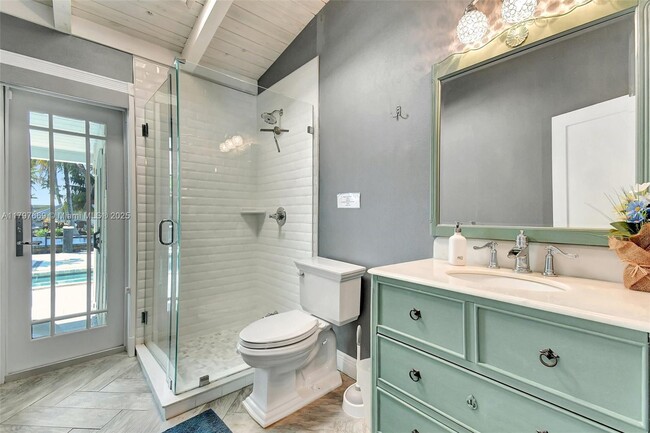 Building Photo - 2531 Gulfstream Ln