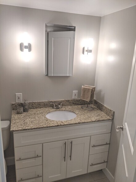 Building Photo - 777 South Emerson Street