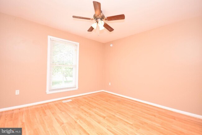 Building Photo - 12327 Elk Run Rd