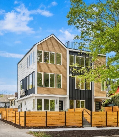 Building Photo - 718 NW 60th St