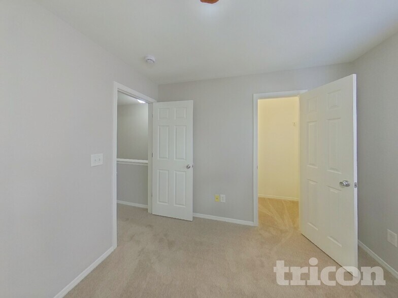 Building Photo - 3728 Charterhall Ln