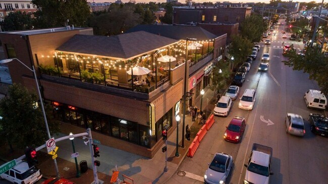 Building Photo - 4111 Broadway Blvd