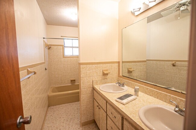 Building Photo - 4808 Co Rd 117A