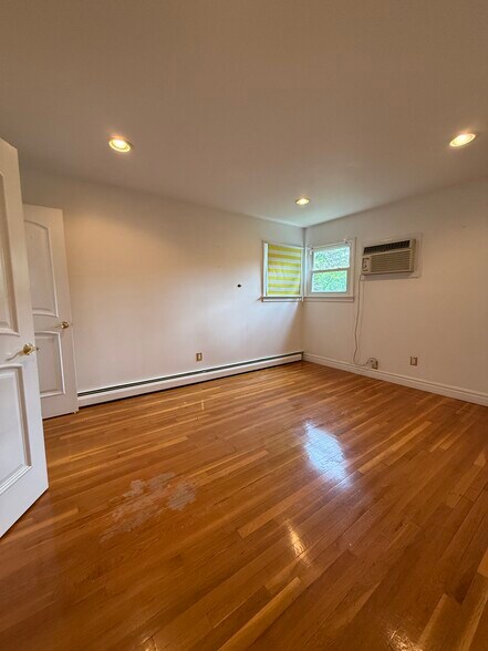 Building Photo - 3 N Hampton Gate