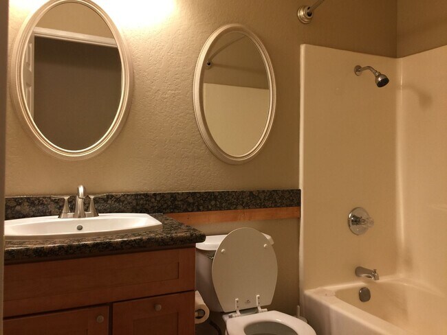 Building Photo - Rocklin ~ Home For Rent!