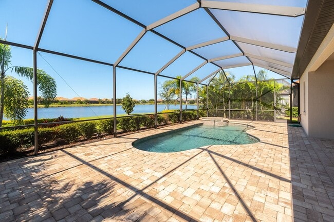 Building Photo - Stunning Country Club East Unfurnished Res...