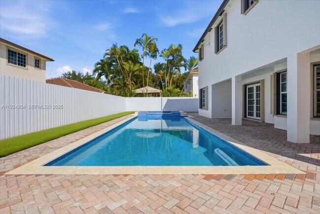 Building Photo - 16310 NW 84th Ct