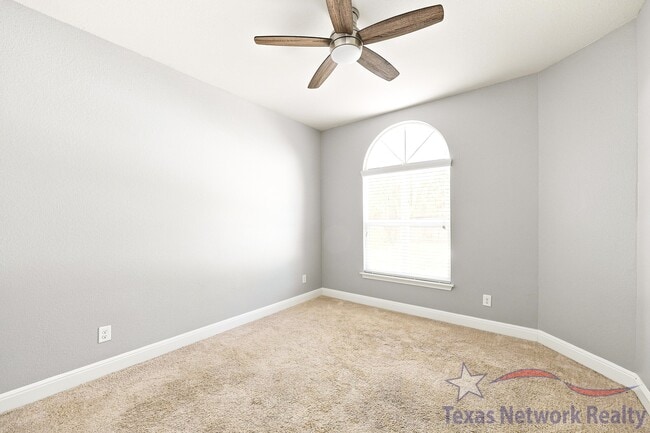 Building Photo - 5730 Mckinney Falls