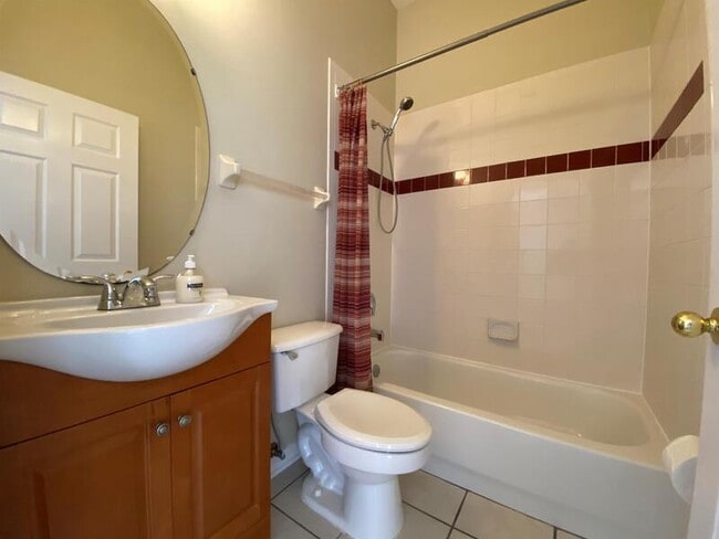 Building Photo - 10885 Piping Rock Cir