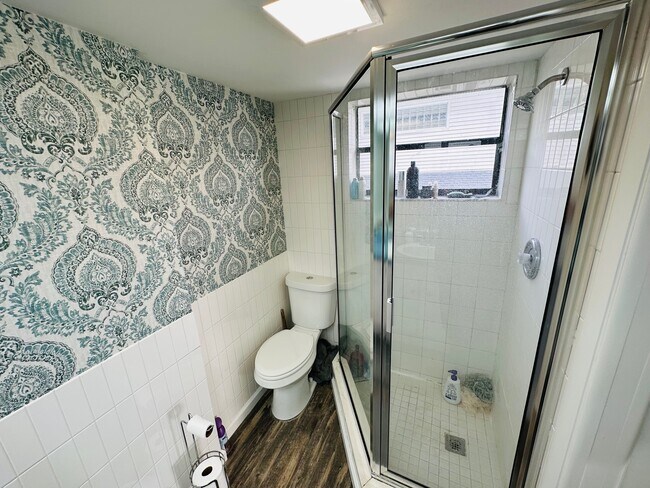 Building Photo - 12274 1st St W