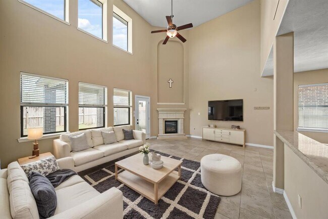 Building Photo - 6503 Loralie Ln