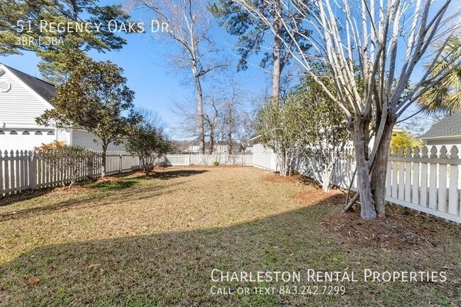 Building Photo - 51 Regency Oaks Dr