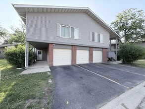 Building Photo - 2 Elm Ct