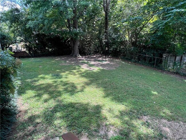 Building Photo - 1180 Starline Dr