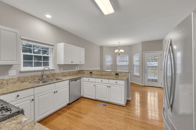 Building Photo - Spotless home for rent in sought after Fie...