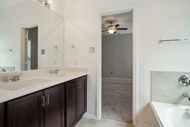 Building Photo - 5817 Fir Tree Ln
