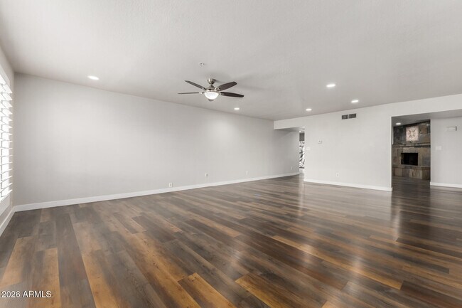 Building Photo - 15014 N 20th St