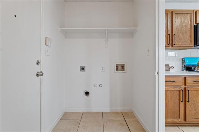 Building Photo - 3300 Jacobs Dr