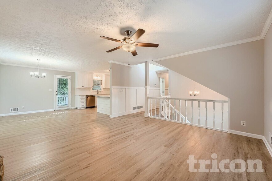 Building Photo - 2590 Mountain Brook Rd