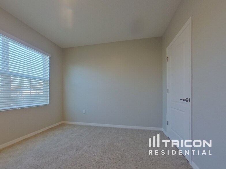 Building Photo - 221 Cedar Elm Cir