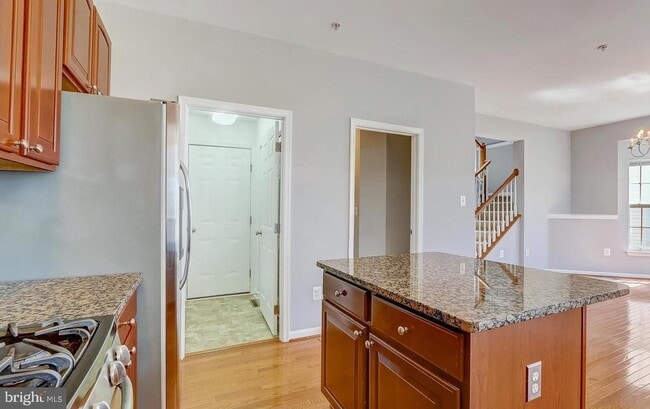 Building Photo - 1709 Hayle Dr