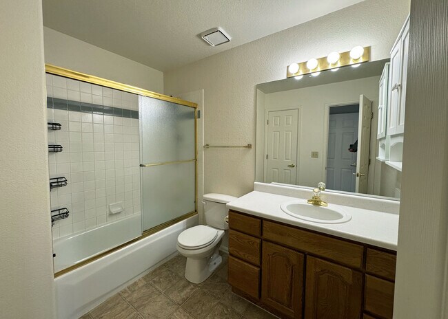 Building Photo - 6913 Yellowpine Dr