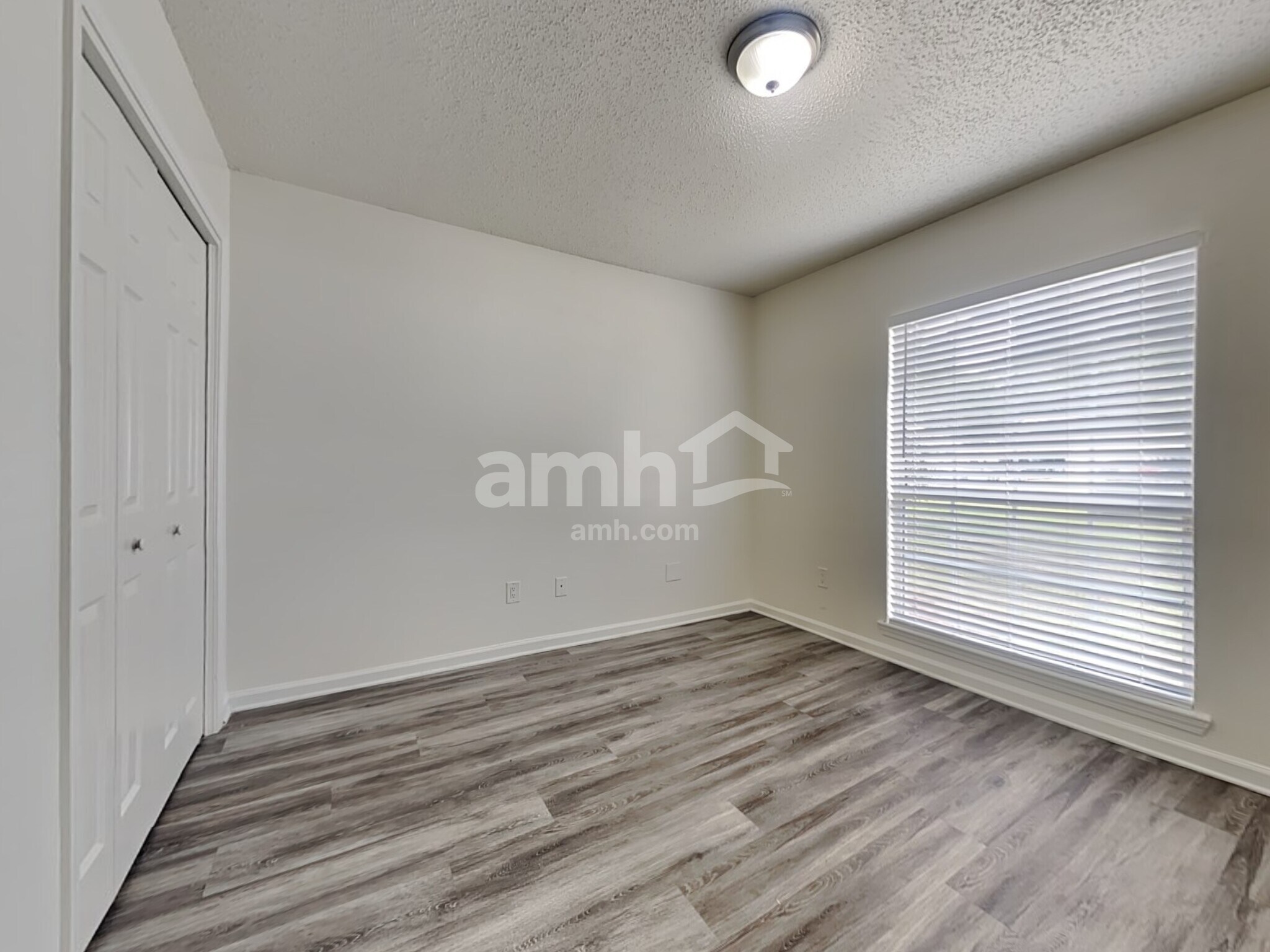 Building Photo - 3275 Guernsey Ct