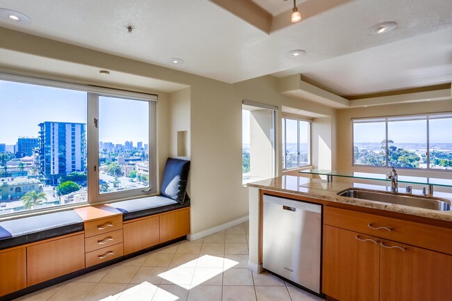 Primary Photo - Amazing views from this gorgeous Bankers H...