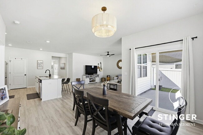 Building Photo - 334 Sanctuary Dr